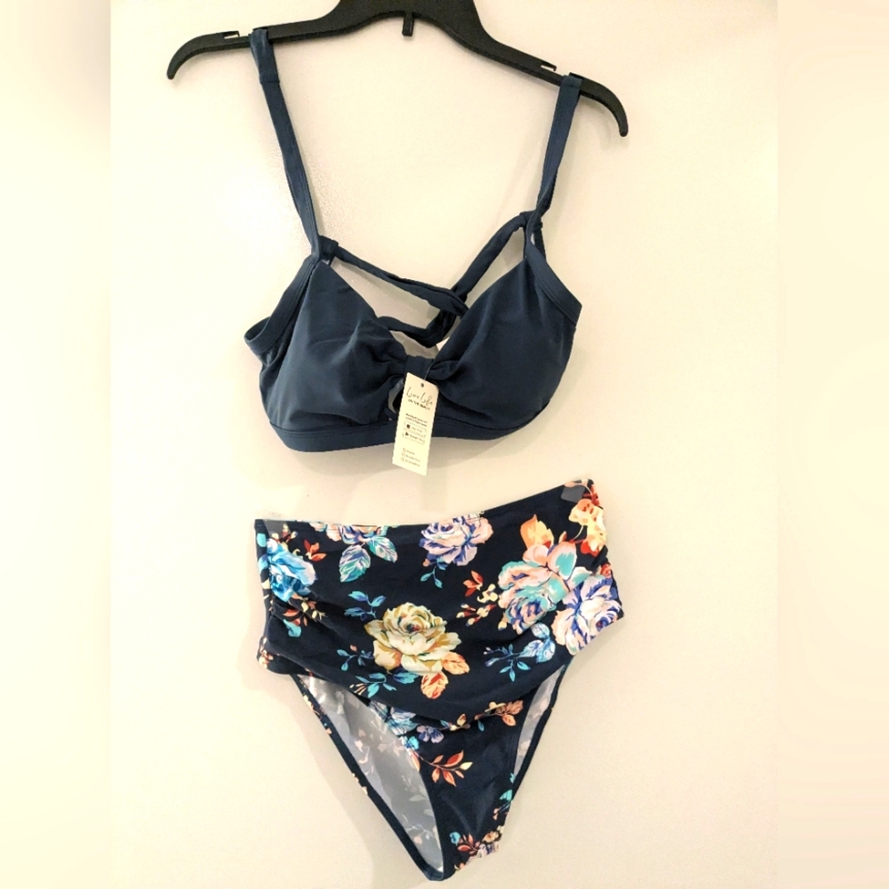 CUPSHE Bikini Set for Women Two Piece Swimsuits High Waisted Cut Out Crisscross